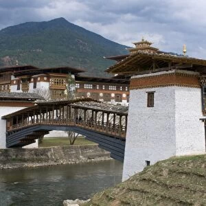 The tsong, an old castle of Punakha, Bhutan, Asia