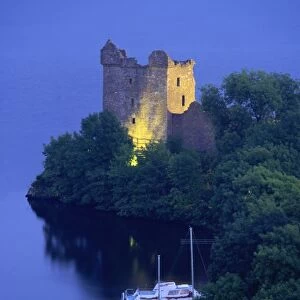 Urquhart Castle, Loch Ness, Highlands, Scotland, United Kingdom, Europe