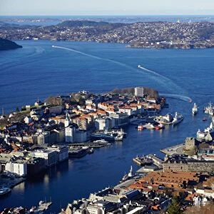 View of Bergen from Mount Floyen, Bergen, Hordaland, Norway, Scandinavia, Europe