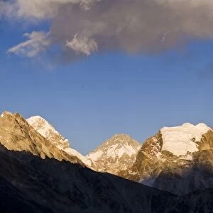 View from Gokyo Ri, 5300 metres, Mount Everest, 8850 metres and Mount Lhotse, (850 metres, Dudh Kosi Valley, Solu Khumbu (Everest) Region, Nepal, Himalayas, Asia