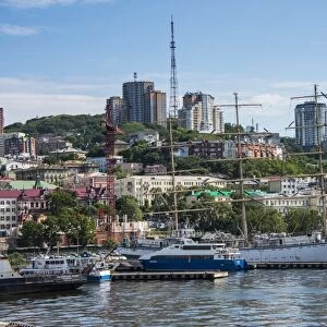 View over the harbour of Vladivostok, Russia, Eurasia