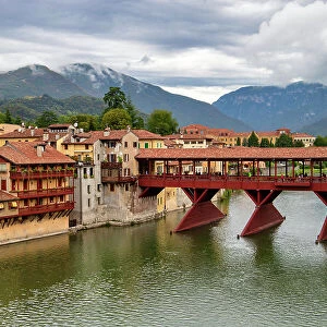 View of the historic center with the Brenta River and the old bridge, Bassano del Grappa, Vicenza, UNESCO World Heritage Site, Veneto, Italy, Europe