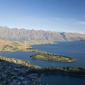 View over Lake Wakatipu to the Remarkables, sunset, Queenstown, Queenstown-Lakes district