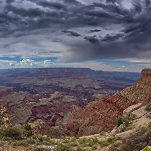 View from Moran Point at Grand Canyon South Rim on a cloudy day with Zuni Point on the right in the distance, Grand Canyon National Park, UNESCO World Heritage Site, Arizona, United States of America, North America