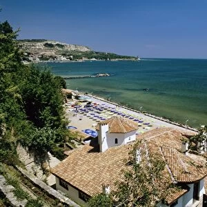 View over the Quiet Nest villa and minaret, Palace of Queen Marie, Balchik, Black Sea coast, Bulgaria, Europe