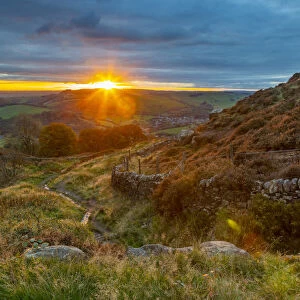 View of sunset from Baslow Edge, Derbyshire Peak District, Derbyshire, England