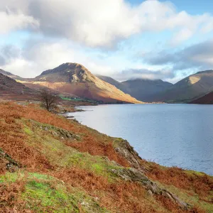 A view of Wast Water towards Scafell Pike on a bright sunny day, Lake District, Cumbria