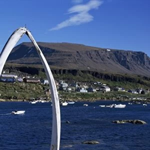 Whale bone arch on village harbour