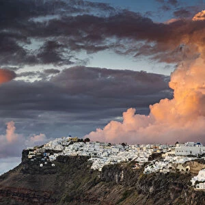 Whitewashed houses on the caldera at sunset, Fira, Santorini, Cyclades, Greek Islands