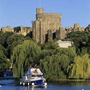 Windsor Castle and River Thames, Windsor, Berkshire, England, United Kingdom, Europe