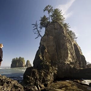 Young woman enjoying the coast, Second Beach, Olympic National Park, UNESCO World Heritage Site, Washington State, United States of America, North America