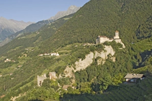Images Dated 6th January 2000: The 13th century Brunnenburg Castle and the 12th century