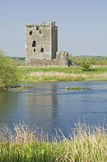 Dumfries Galloway Prints: The 14th century Threave Castle