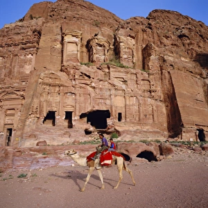 Rock Face Prints: 1st century AD Nabatean Corinthian Tomb