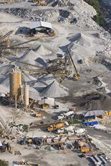 Images Dated 1st February 2005: Part of the $300 million, 230 megawatt San Francisco hydroelectric project that extends