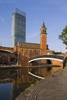 Images Dated 27th January 2000: 301 Deansgate, St. Georges church, Castlefield Canal, Manchester, England