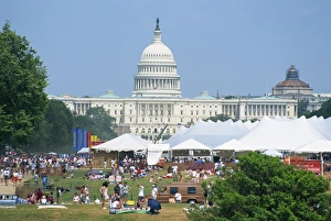 Festivals Prints: 4th of July celebrations in front of the Capitol Building