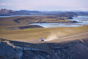 Images Dated 10th July 2009: 4X4 on Blautaver track near Ljotipollur, Tungnaa river valley behind, Landmannalaugar area
