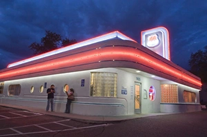 Images Dated 15th July 2008: The 66 Diner along historic Route 66, Albuquerque, New Mexico, United States of America