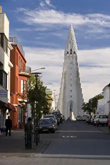 Modernist Prints: The 75m tall steeple and vast modernist church of Hallgrimskirkja