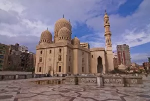 Images Dated 22nd February 2007: Abu El-Abbas Mosque, Alexandria, Egypt, North Africa, Africa