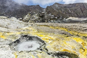 Thermal Prints: An active andesite stratovolcano on White Island