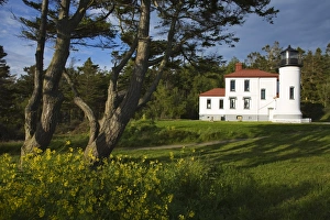Images Dated 26th May 2008: Admiralty Head Lighthouse, Fort Casey State Park, Whidbey Island, Washington State