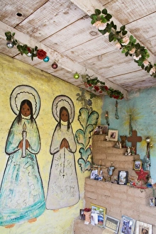 Images Dated 24th February 2009: Adobe Mission interior, De Grazia Gallery in the Sun, Tucson, Arizona, United States of America