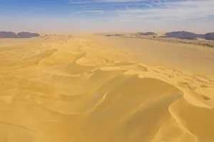 Aerial of crabs claw Arakao sand dune, Tenere Desert, Sahara, Niger, Africa