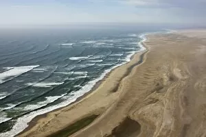 Images Dated 4th March 2008: Aerial photo of the Skeleton Coast, Namibia, Africa
