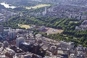 Buckingham Palace Collection: Aerial view of Buckingham Palace, London, England, United Kingdom, Europe