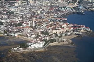 Images Dated 10th January 2008: Aerial view of city showing the old town of Casco Viejo also known as San Felipe