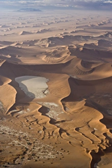 Images Dated 15th March 2008: Aerial view, Dead Vlei, Sossusvlei, Namib Naukluft National Park, Namibia, Africa