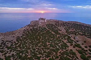 Siracusa Province Prints: Aerial view of the fortified tower and island of Capo Passero at sunrise