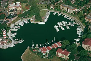 Images Dated 26th January 2009: Aerial view of Hilton Head harbour town