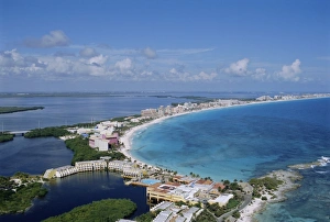 Images Dated 5th August 2008: Aerial view of hotel area of resort