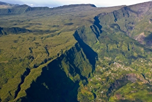 Images Dated 29th July 2007: Aerial view of La Reunion, Indian Ocean, Africa