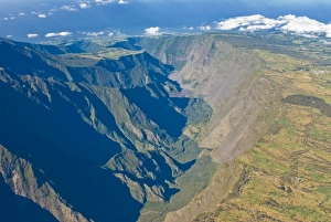Images Dated 29th July 2007: Aerial view of La Reunion, Indian Ocean, Africa