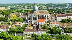 Small Prints: Aerial view showcasing St. Quiriacus church in Provins