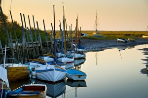 Images Dated 26th September 2009: Agar Creek, Blakeney, Norfolk, England, United Kingdom, Europe