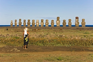 Images Dated 20th March 2008: Ahu Tongariki, the largest ahu on the Island, Tongariki is a row of 15 giant stone Moai statues