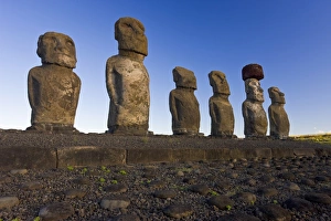 Images Dated 17th March 2008: Ahu Tongariki, the largest ahu on the Island, Tongariki is a row of 15 giant stone Moai statues
