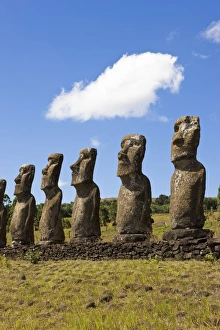 Images Dated 16th March 2008: Ahu Tongariki, the largest ahu on the Island, Tongariki is a row of 15 giant stone Moai statues