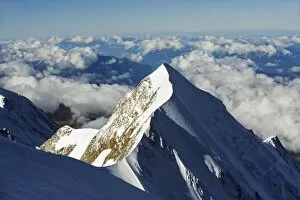 Images Dated 10th September 2010: Aiguille de Bionnassay, 4052m, from Mont Blanc, Chamonix, French Alps, France, Europe