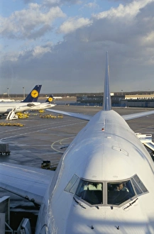 Frankfurt Prints: Aircraft on the ground