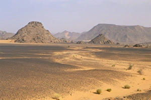 Images Dated 26th April 2005: Akakus, Sahara desert, Fezzan, Libya, North Africa, Africa