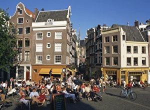 Al fresco cafe scene