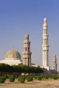 Images Dated 12th December 2007: Al-Ghubrah or Grand Mosque