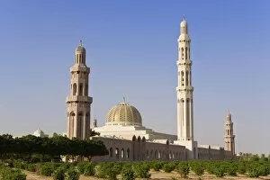 Images Dated 12th December 2007: Al-Ghubrah or Grand Mosque