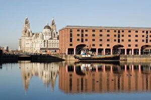 Images Dated 6th January 2000: Albert Docks, Royal Liver Building, Cunard Building, Mersey Docks and Harbour Board